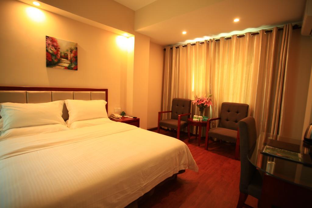 Greentree Inn Sanya He Ping Street Hotel Quarto foto