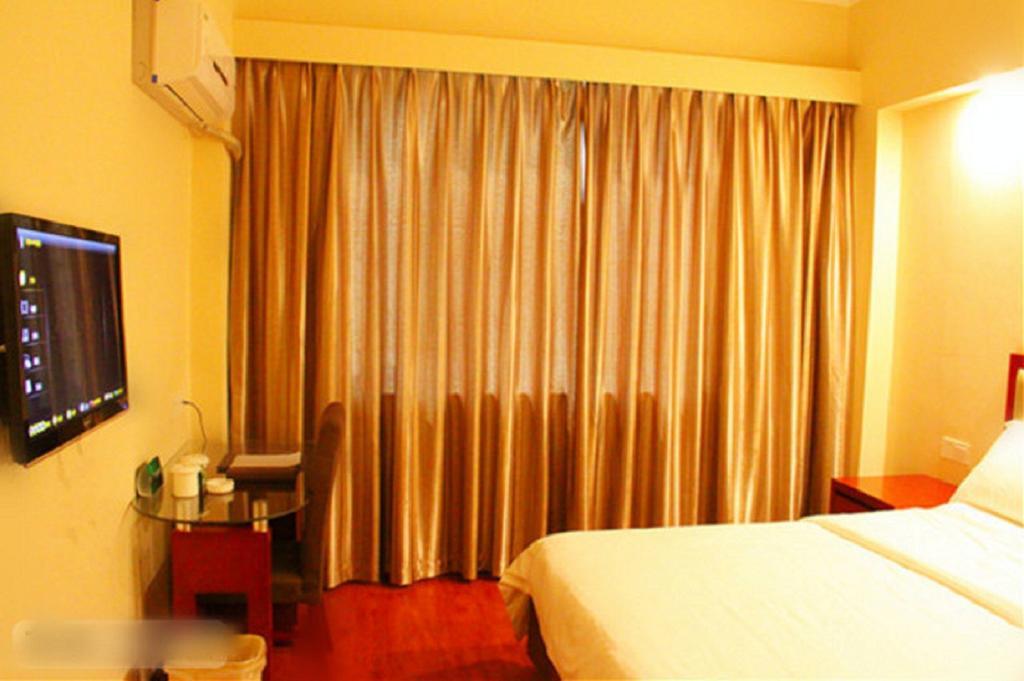 Greentree Inn Sanya He Ping Street Hotel Quarto foto